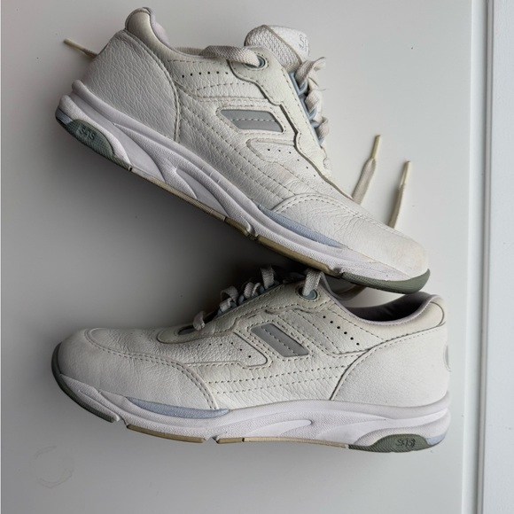 SAS Tour Tripad Comfort Sneakers 6.5 White Athletic Walking Shoes Live to Walk - Picture 2 of 12